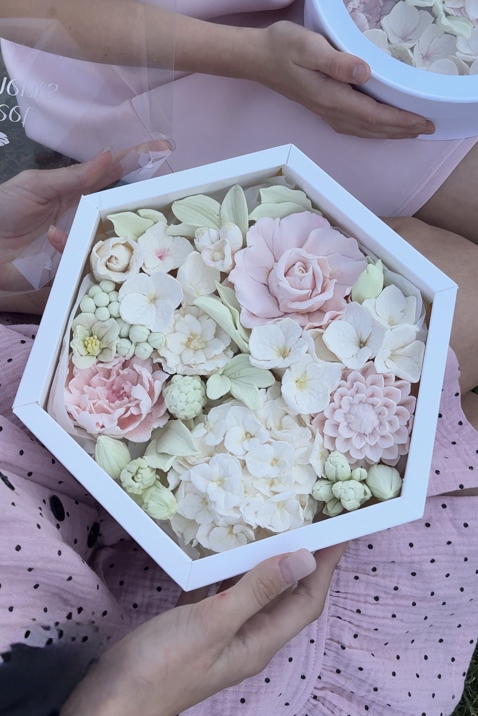 The Hexagonal Box — a beautiful shape for zefir flowers