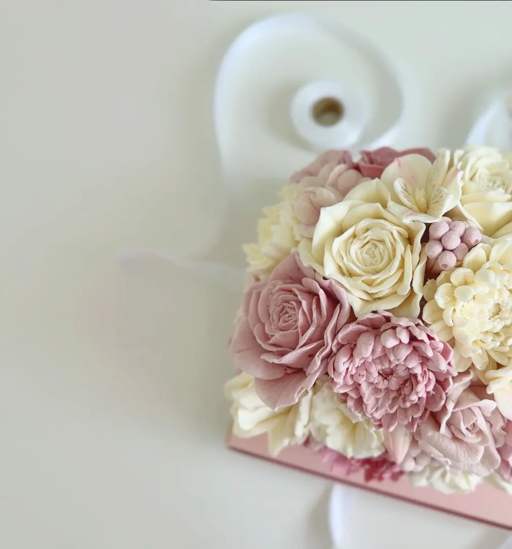 Edible zefir flowers from the Sweet Moments course