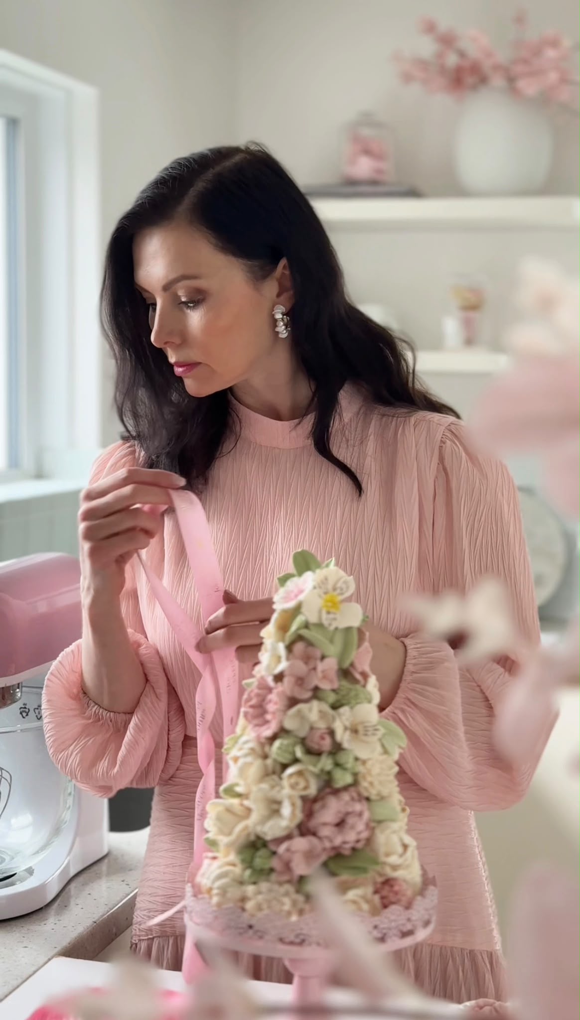 Handmade zefir flowers by Natalia — cover of her story